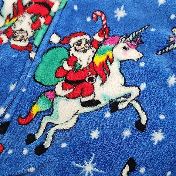 UNICORN ONESIE - Picture 14 of 14